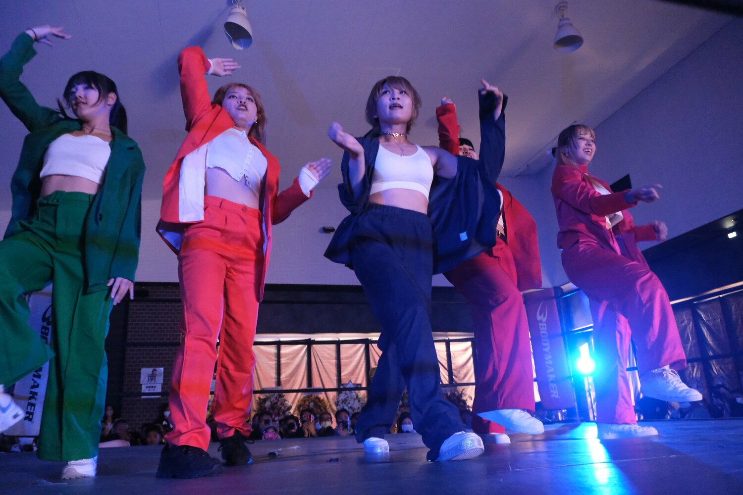 「3時間で振付を覚えた」というオープニングダンス　©Norihiro Hashimoto