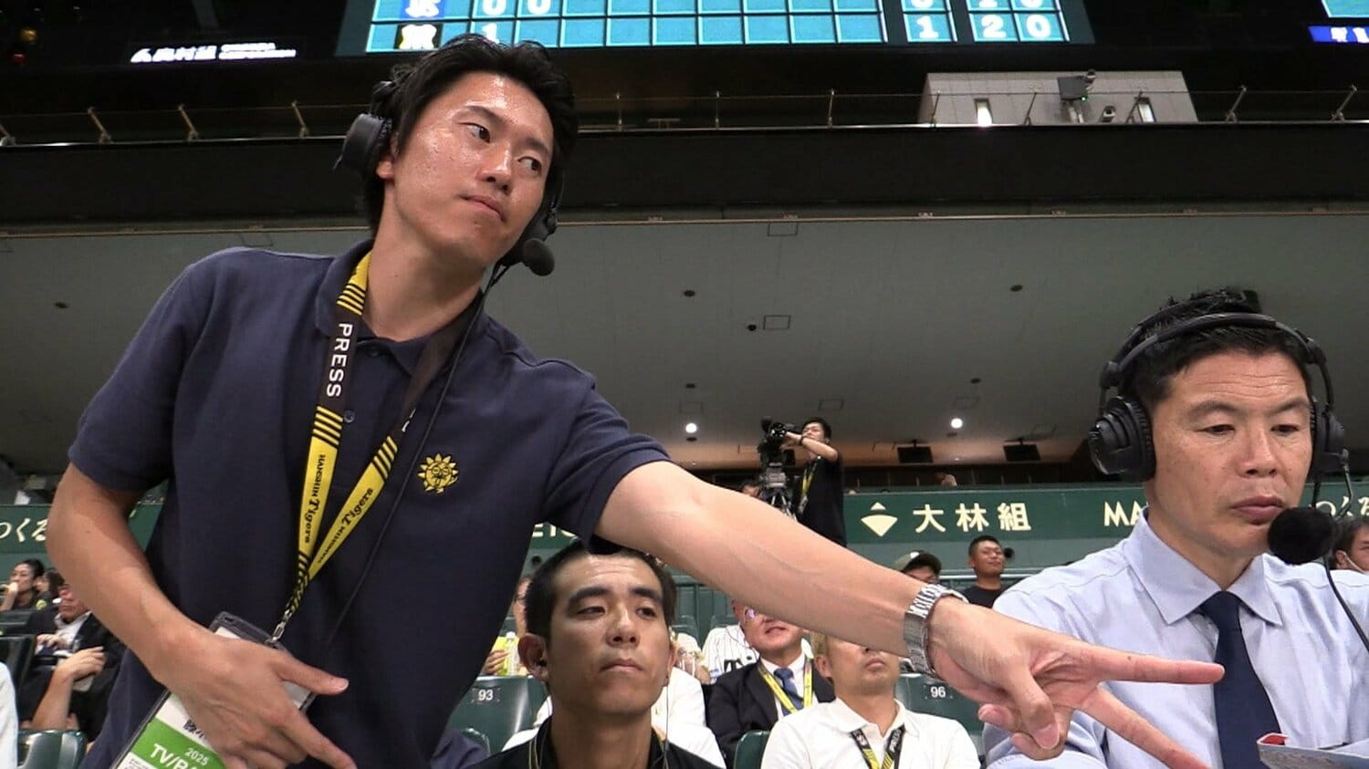 サンテレビの社員として、野球中継など番組制作に携わる藤木豪心　提供：サンテレビ