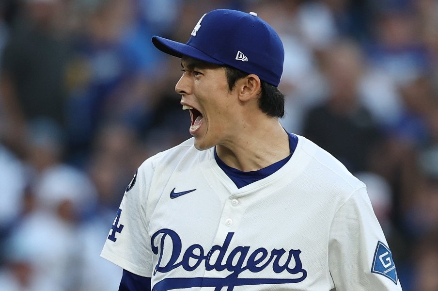 「佐々木朗希がいなければ敗退していた」“古巣”ドジャースの苦闘を解説者はどう見た？「あの3イニングはそれくらい大きい」ロバーツ監督の采配にも本音＜Number Web＞ photograph by Getty Images