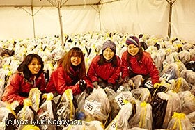 中間点ではスタートで預けたドロップバッグを受け取れる。