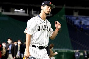 【村田コーチ明かす】ダルビッシュ有から届いた深夜のLINE「部屋、どこですか？」WBC村田善則コーチが振り返るアメリカ戦の舞台裏「あれ、投げるの？」の問いに…