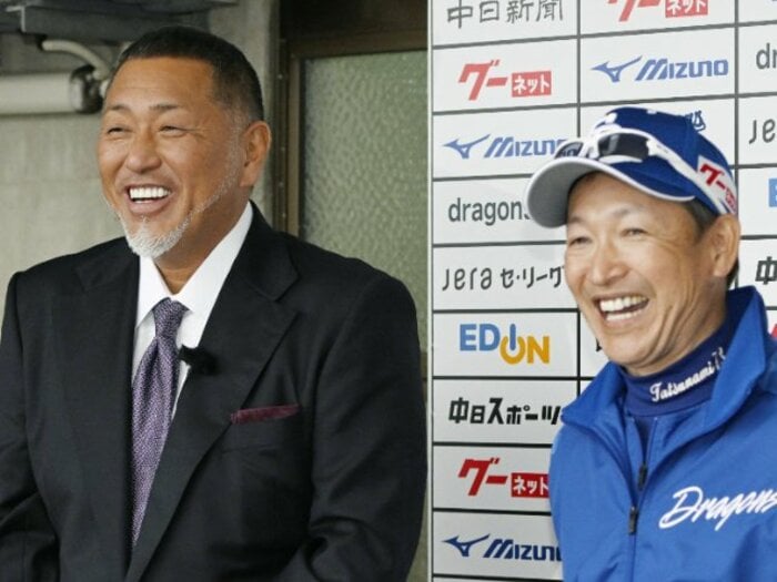 現行犯逮捕から7年...清原和博が2年連続で中日キャンプを訪れた意味 因縁の乱闘相手&盟友との写真に込めた思いとは<Number Web> photograph by KYODO