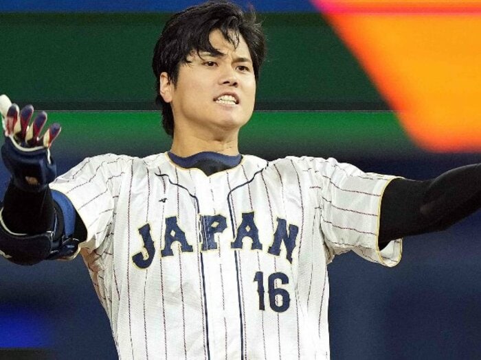 「大谷翔平は侍ジャパンを楽しんでいる」ヘルメット“投げ捨て”に雄叫びも…本人が語っていた“勝利への執念”「僕の才能は“伸び幅”」＜Number Web＞ photograph by JIJI PRESS