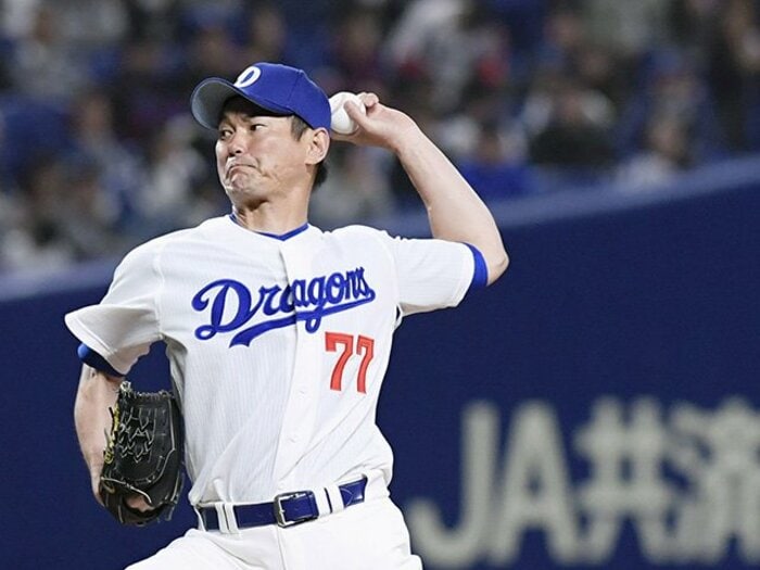 岩瀬仁紀が迫る前人未到の1000登板。年間50試合以上16回、異常なタフさ。＜Number Web＞ photograph by Kyodo News