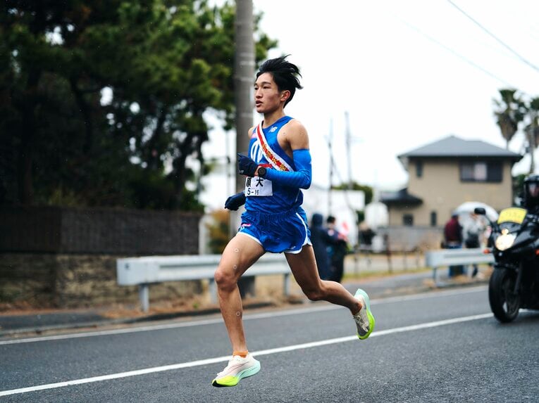 昨季の箱根路では4区を走って区間8位。並みのルーキーならばまずまずの成績なのだが…　©Yuki Suenaga