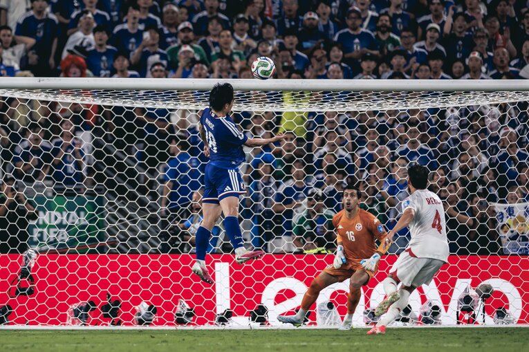 何度でも見たい…チュニジア戦、日本代表ゴールラッシュの連続写真を全部見る（画像は右に続きます）　©Kiichi Matsumoto/JMPA