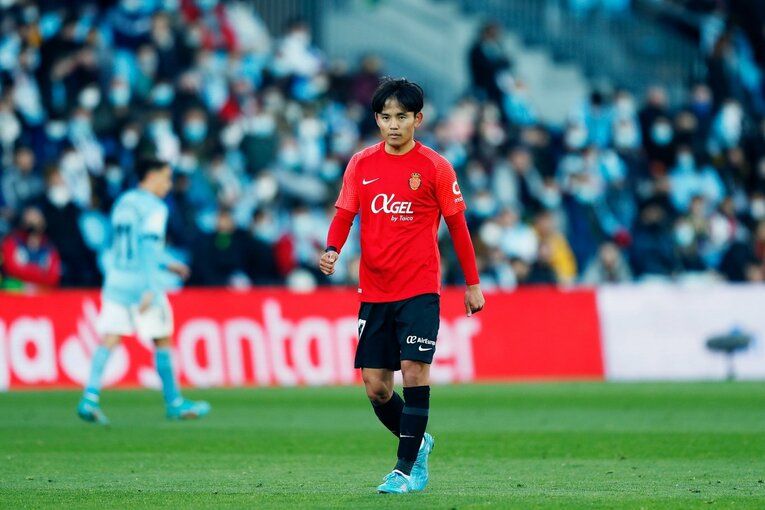 なぜ久保建英が“幻のアシスト”直後、代理監督と言い合いに？ レアル戦前に好調だがマジョルカは…〈撮影者の視点〉(19)