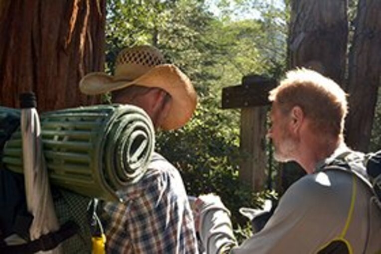 ラムモンキー（右）に自分が迷った道を教える。