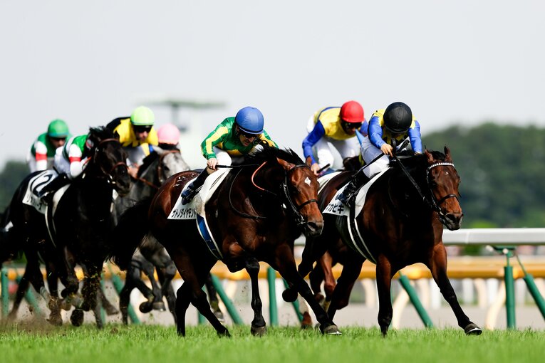 第83回（2016年）日本ダービーを制したマカヒキと川田将雅　©︎Kiichi Matsumoto