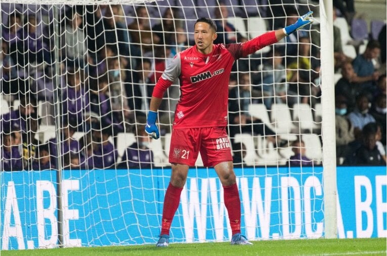 シュミットダニエル　©STVV