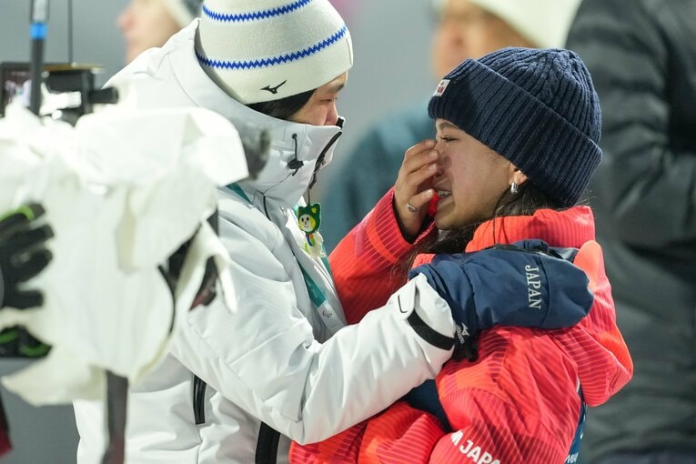 ミラノ五輪ジャンプ混合団体で銅メダルを獲得した日本チーム　©Tsutomu Kishimoto／JMPA