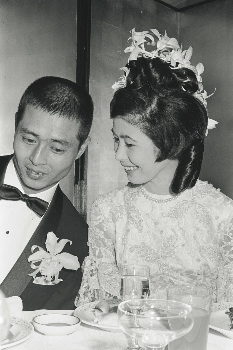 結婚式！　©BUNGEISHUNJU