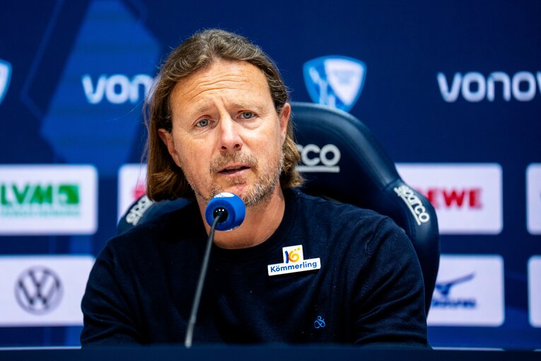 佐野を高く評価して全試合に先発起用してきたヘンリクセン監督50歳　©Getty Images