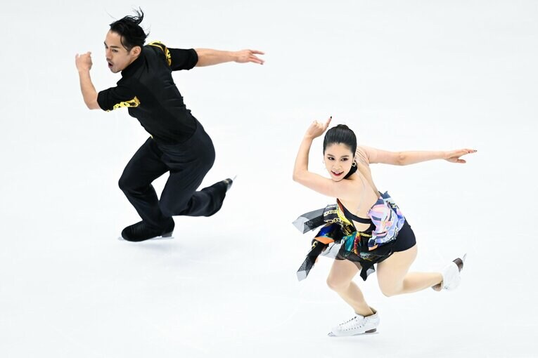 「すごい見つめられている感があって…」高橋大輔＆村元哉中が奏でる新たな関係性「音楽が鳴った瞬間、大ちゃんの目力が変わるんです」(66)