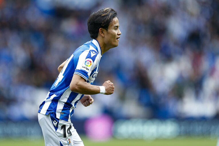 久保建英PK獲得＋シルバに絶妙アシストもドローに落胆　だが翌朝「クボ表紙の新聞」を持った地元のおじさんが…カメラマンは見た(20)