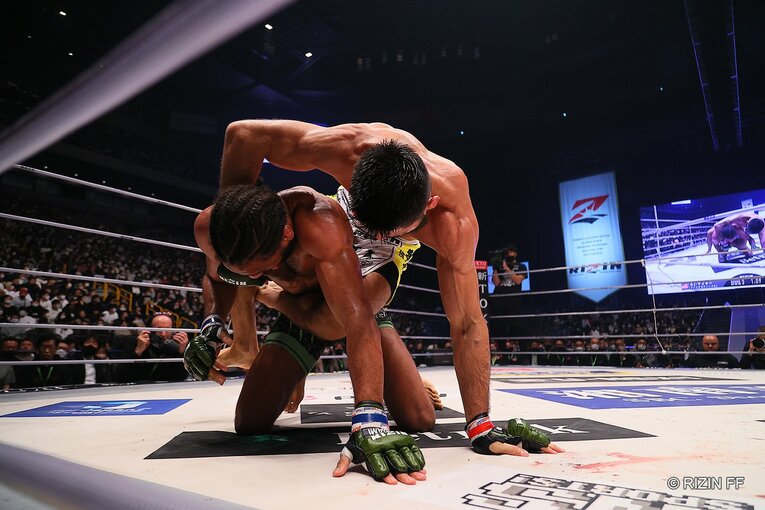 大将戦。ホベルト・サトシ・ソウザvs.AJ・マッキー　©RIZIN FF