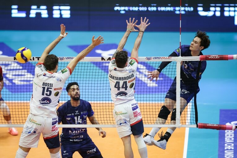 イタリアでは3シーズンにわたってプレーした高橋藍　©︎Takahisa Hirano