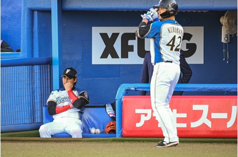 《異例の戦力外通告》が続く終盤戦と浅尾拓也を抜いたヤクルト3年目ドラ1・清水昇の日本新「48ホールド」 〈週刊セパ記録〉(24)