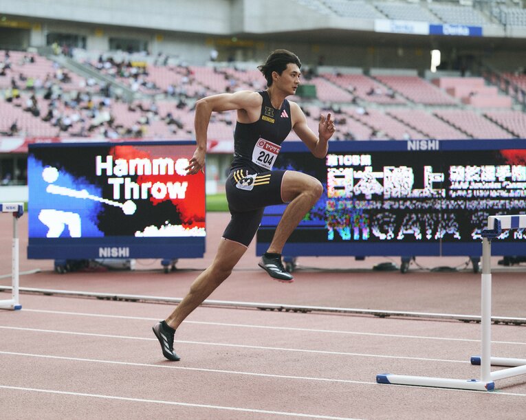 ストライドの大きな走りは魅力的。フラットレースの400ｍでも代表クラスの記録を持つ　©Yuki Suenaga