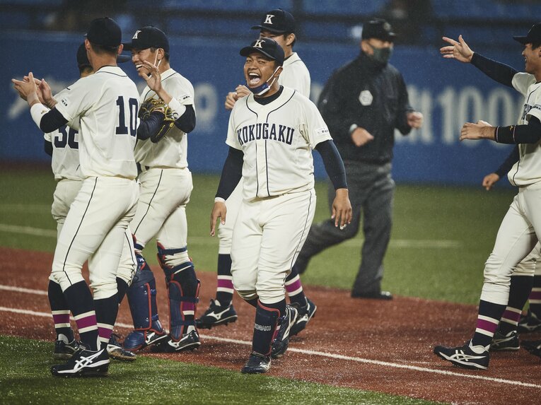 《初の春秋連覇》國學院大は「あと一歩」の呪縛をどう解いたのか？ 勝負師・鳥山監督が野球を考え直した井村雅代の指導法(11)