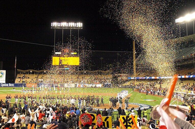 第2回大会の1次ラウンド、波に乗り切れないイチローとともに「外せば日本は勝てる」の声も挙がって……岩村明憲が舞台裏を明かす ／ photograph by Number Web