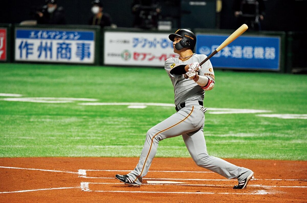 侍ジャパンも多数使用 飛行機の窓と同じ素材の 超頑丈 なフェイスガードなのに 高校球児は使っちゃダメ 謎ルール 侍ジャパン プロ野球 Number Web ナンバー