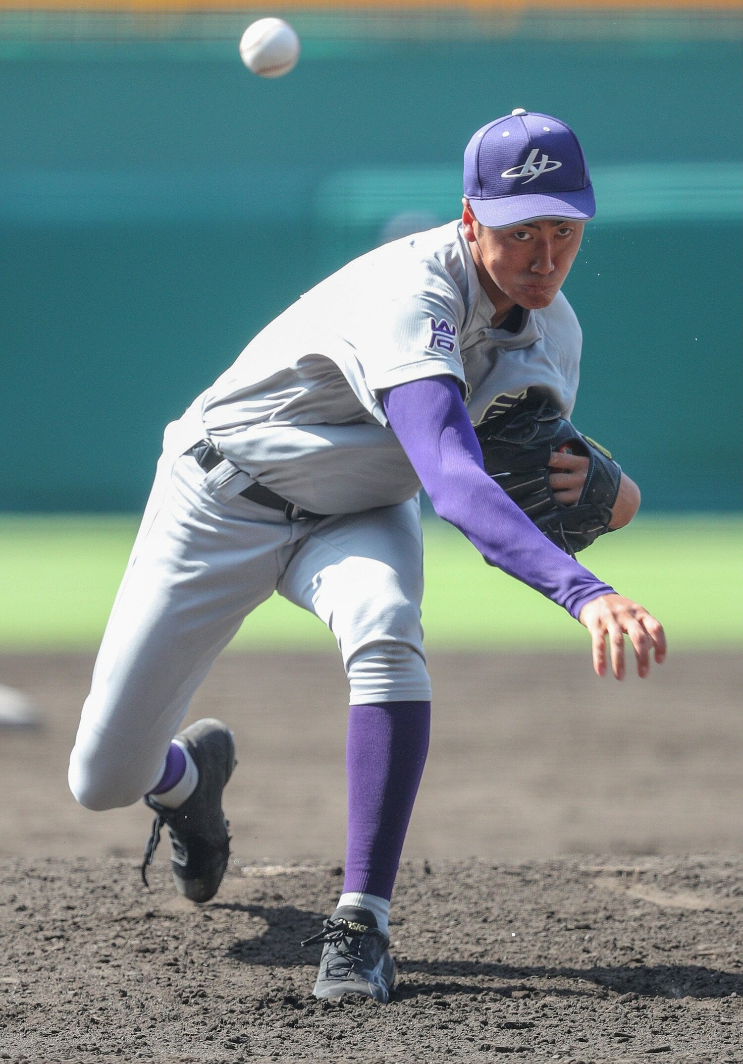 【ドラ1候補・大学生編13】西舘勇陽・投手・中央大（花巻東高）・183cm79kg・右投右打　※写真は花巻東高時代　©JIJI PRESS