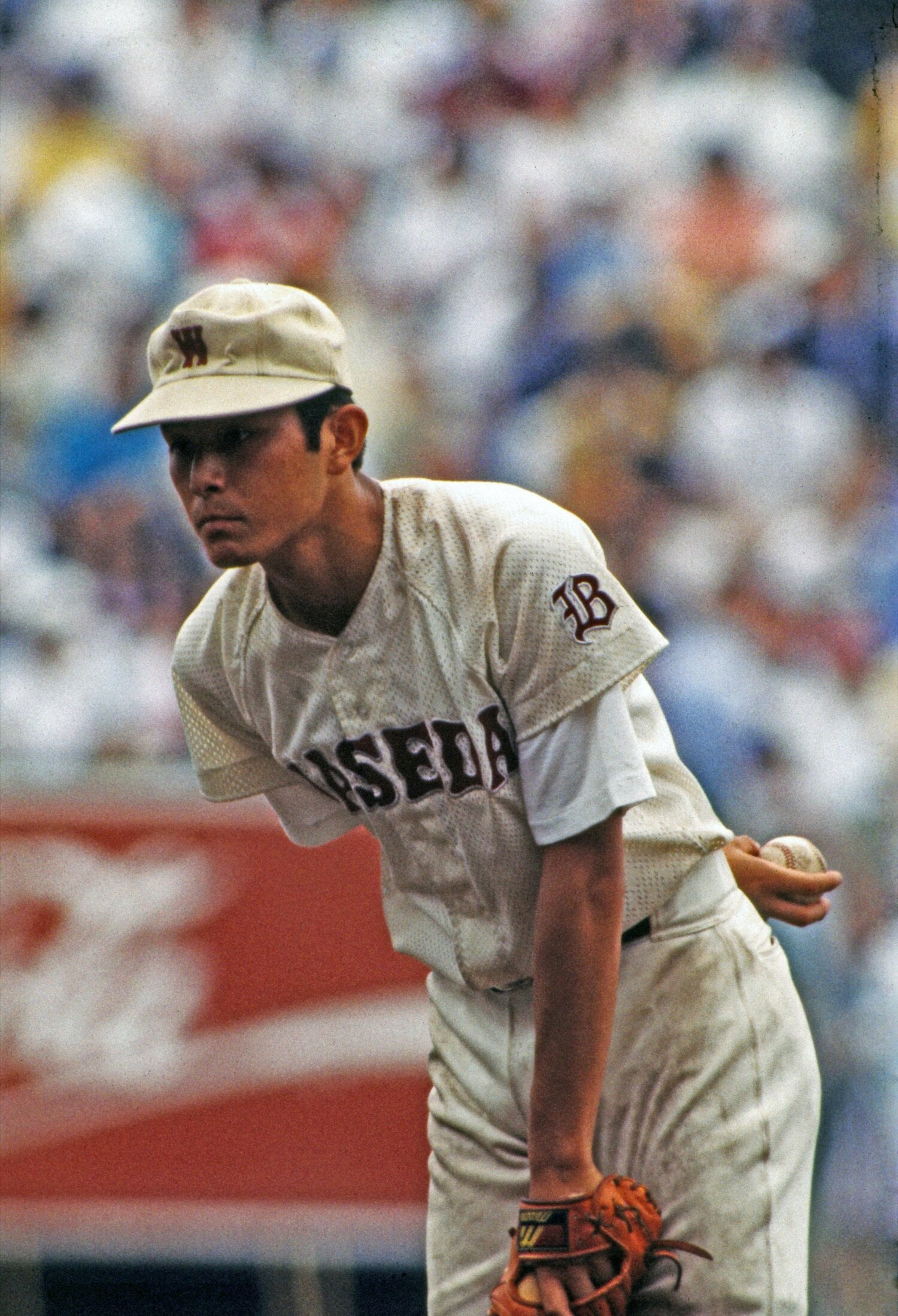 1982年夏の甲子園準々決勝の池田戦でマウンドに立つ早実・荒木大輔　©AFLO
