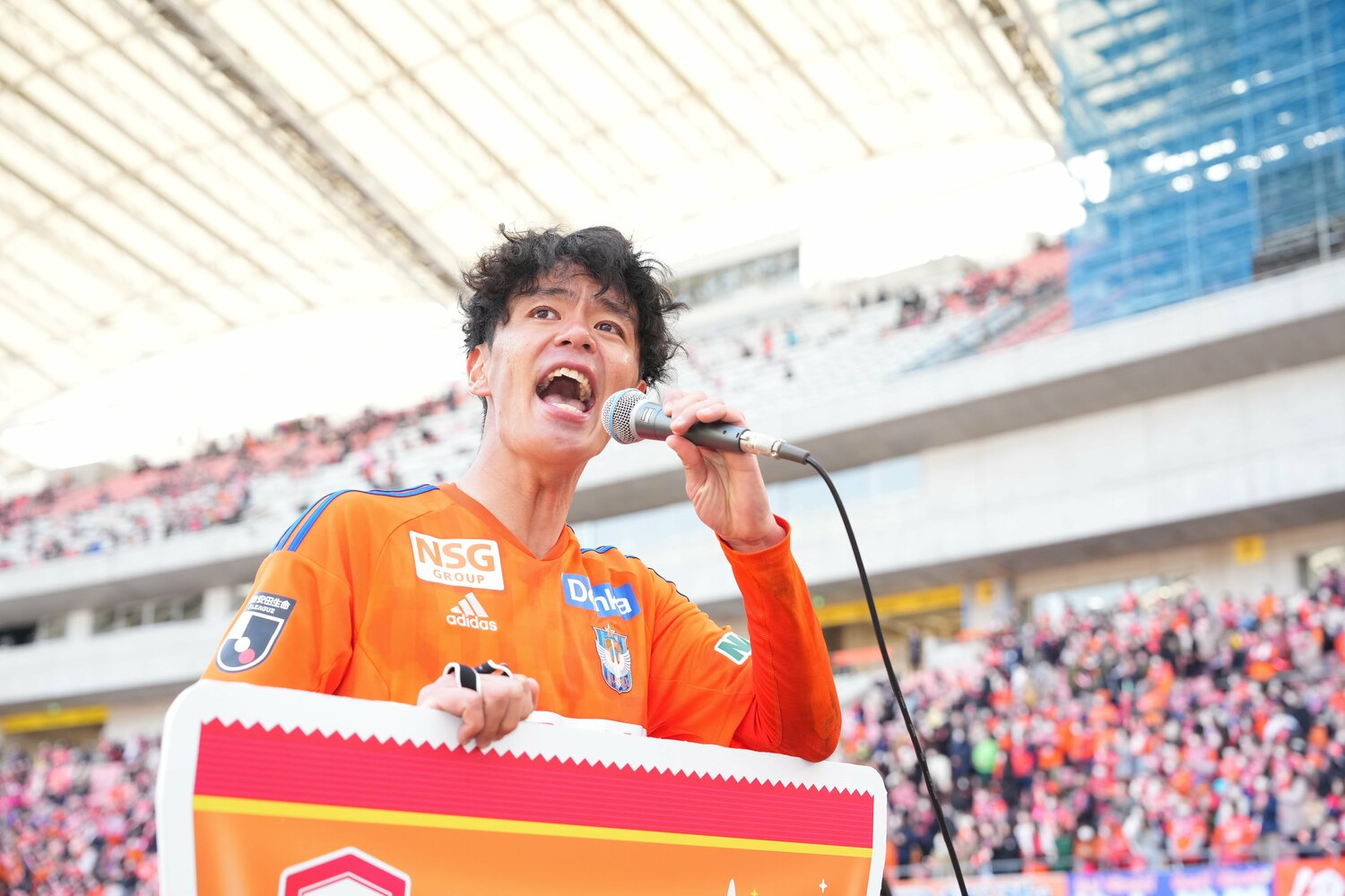 次節は古巣・浦和戦。「お世話になったクラブであり、悔しさをこれでもかと味わったクラブでもある。新潟の選手として、いい意味であの圧倒的なサポーターを黙らせたいなと思っています」©︎J.LEAGUE