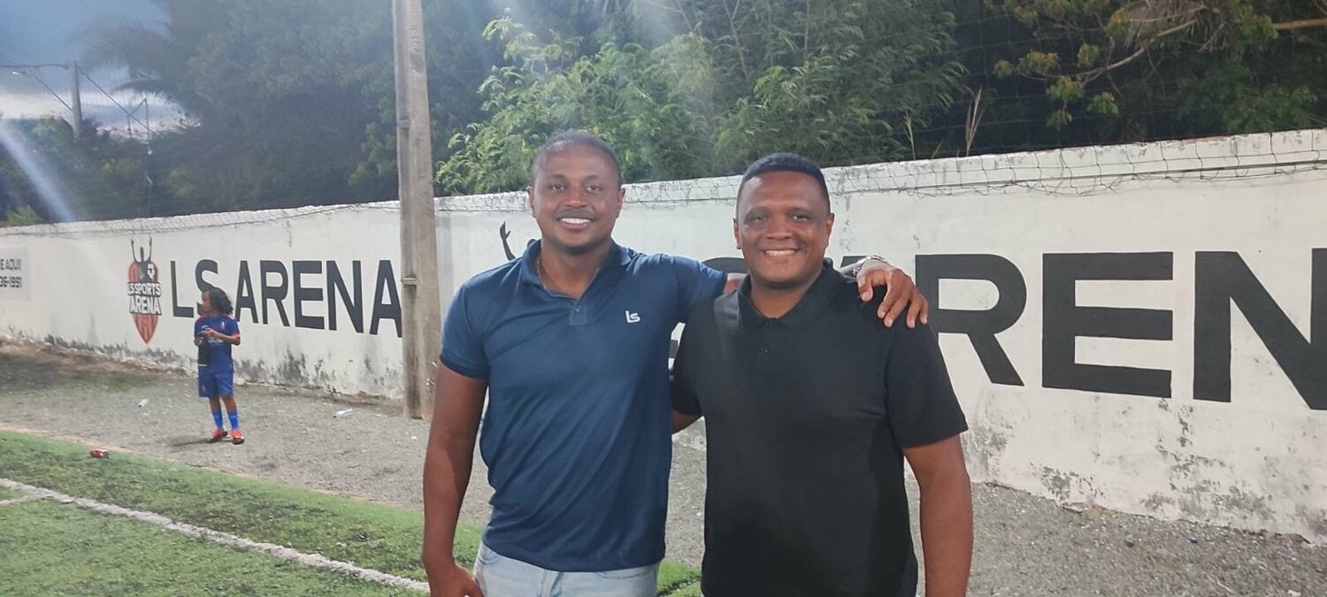 不遇の時代に練習に付き合うなど助けてくれた旧友と共に　©Hiroaki Sawada