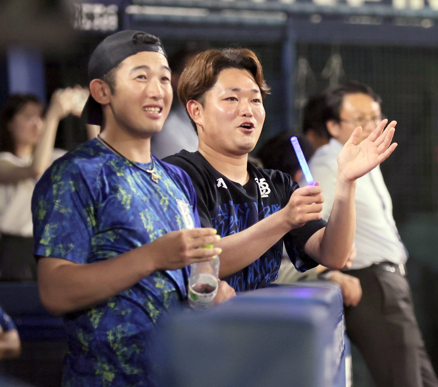 生粋の横浜ファンだった石田にとっての夢の職場で1年間戦い続けられるよう、試行錯誤の日々が続く　©SANKEI SHIMBUN