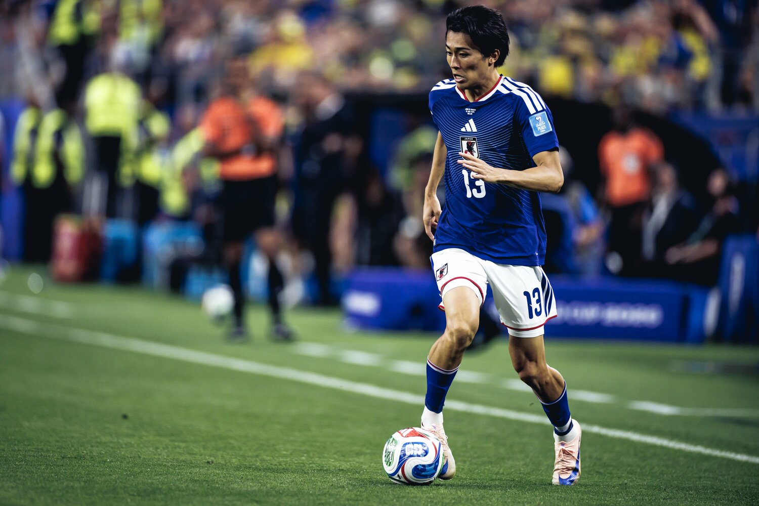 中村と言えばソックスが下がっているのだが、この日は……（写真は右に続きます）　©Kiichi Matsumoto/JMPA