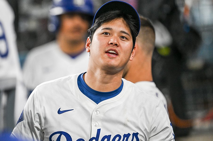 「オオタニが僕をほしがるなんて！」大谷翔平は日本ルーツの巧打者をWBCに誘っていた…米国人記者が記すウラ話「最高峰だ」「あらゆる面で戦況を」＜Number Web＞ photograph by Nanae Suzuki