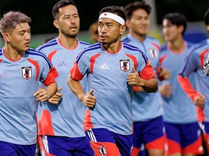 「W杯に足元をすくわれる」失敗は繰り返すな…長友佑都が明かす日本代表選手ミーティング“2週連続開催”「またピリッと引き締めて」2つの理由