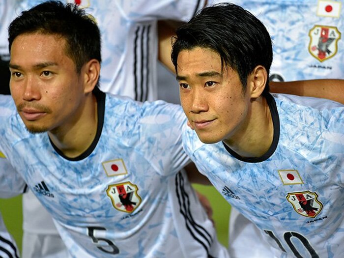 香川真司「批判はスポーツなので当然です。ただ」「(長友)佑都についても…」“日本代表を取り巻く空気感”を本音で語る<Number Web> photograph by Takuya Sugiyama
