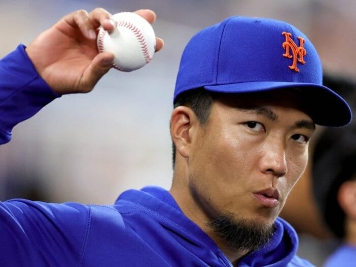 千賀滉大“1メートル以上落ちる”魔球はなぜ生まれた？ 体調悪化→二軍落ちの10年前…「投げたらストン」お化けフォークの“発明秘話”＜Number Web＞ photograph by JIJI PRESS