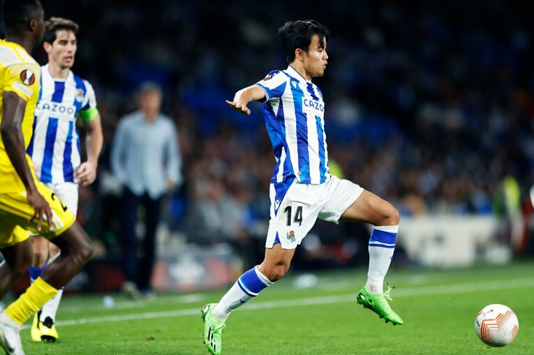 “クボコールに応えるヘディングアシスト”だけでない久保建英の強み 「自信に満ちる右サイドでの落ち着き」をELで撮った(33)