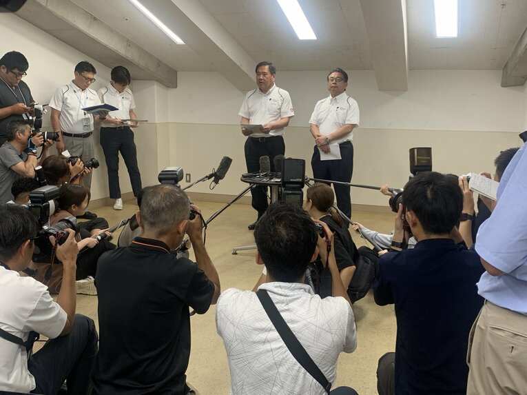 「ファクトベース」の重要性を語った角田大会長（右）　©Genki Taguchi