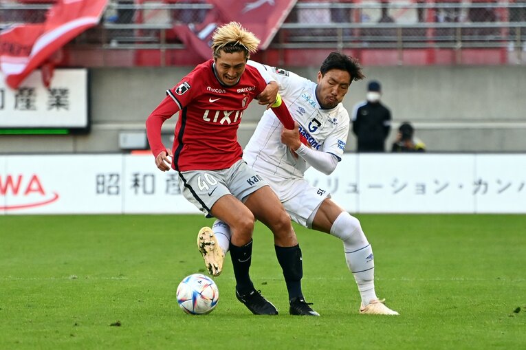 昌子源と鈴木優磨のマッチアップ