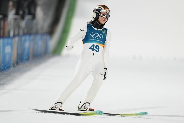 ミラノ・コルティナ五輪女子ノーマルヒルの現地写真【スワイプするとそのほかの写真もご覧になれます】　©Tsutomu Kishimoto／JMPA