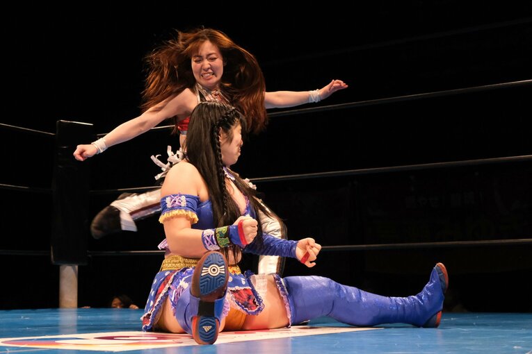 “京都のバスガイド”は人気女子プロレスラーに…清水ひかり（29）を突き動かしたスターダム中野たむの姿「だって大好きなんですもん」(33)
