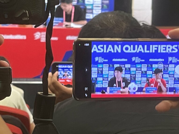 記者会見の様子。相手国ながら日本への注目度は非常に高かったようだ　©Yusuke Mimura