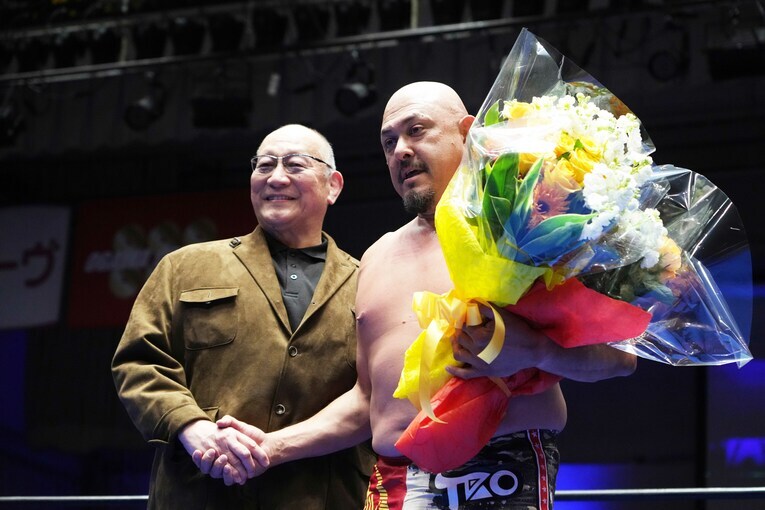 渕正信と太陽ケア　©Essei Hara