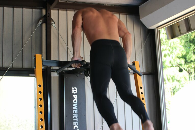 懸垂の様子（1枚目／全3枚）©Number Web