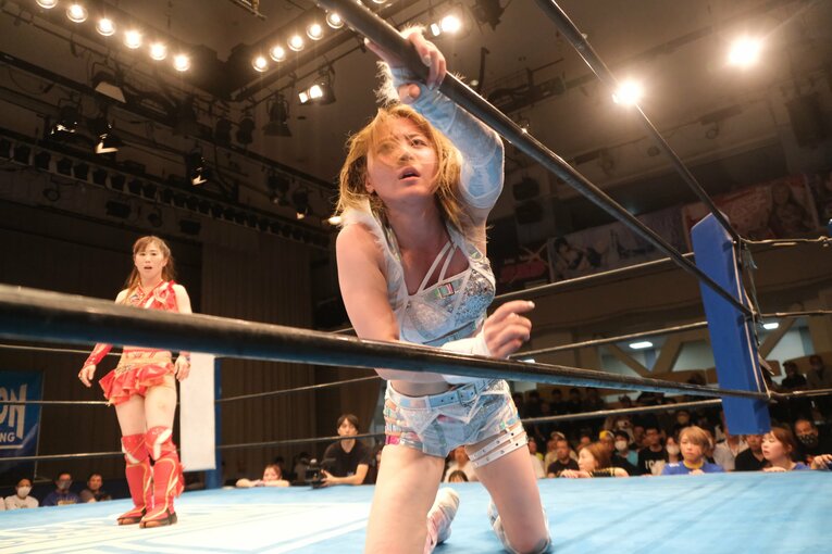 「燃え尽き症候群」から岩谷麻優が迎えた“キャリアで一番のピーク”…右ヒジ脱臼まで続いた藤本つかさとの“最高峰の女子プロレス”(45)