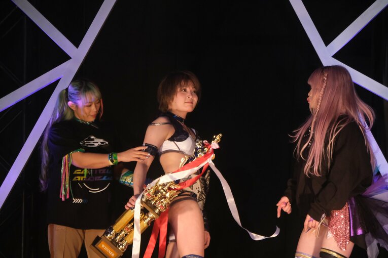 「うざってえヤツ（苦笑）」安納サオリとスターライト・キッド、名勝負の裏にあったライバル関係…「意地とこだわり」が詰まった17分42秒(75)