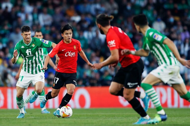 森保監督が久保建英をスペインまで見に来たのに…45分で交代　カメラマンが「終盤までいれば」と心残りを感じた理由(22)