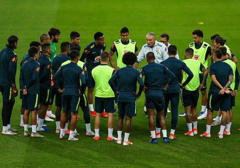 セレソンに吹き荒れるブーイング。コパで問われるチッチ監督の手腕。(2)