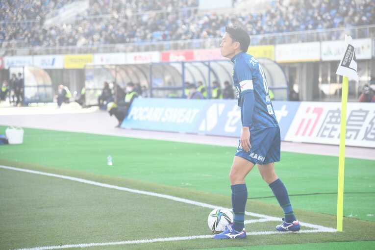 セットプレーのキッカーを務める岩尾憲