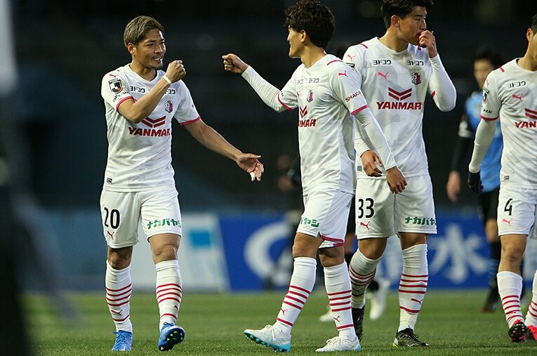 古巣川崎フロンターレを相手に2ゴールを奪った大久保嘉人。今季はすでに3ゴールを挙げ、頭・右足・左足とシュートパターンの多彩さを見せつけている ／ photograph by J.LEAGUE